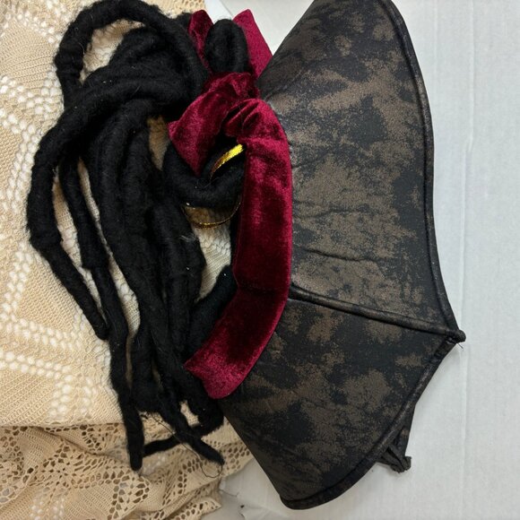 Rubies Pirate Hat with Dreds and Beads - Picture 9 of 13